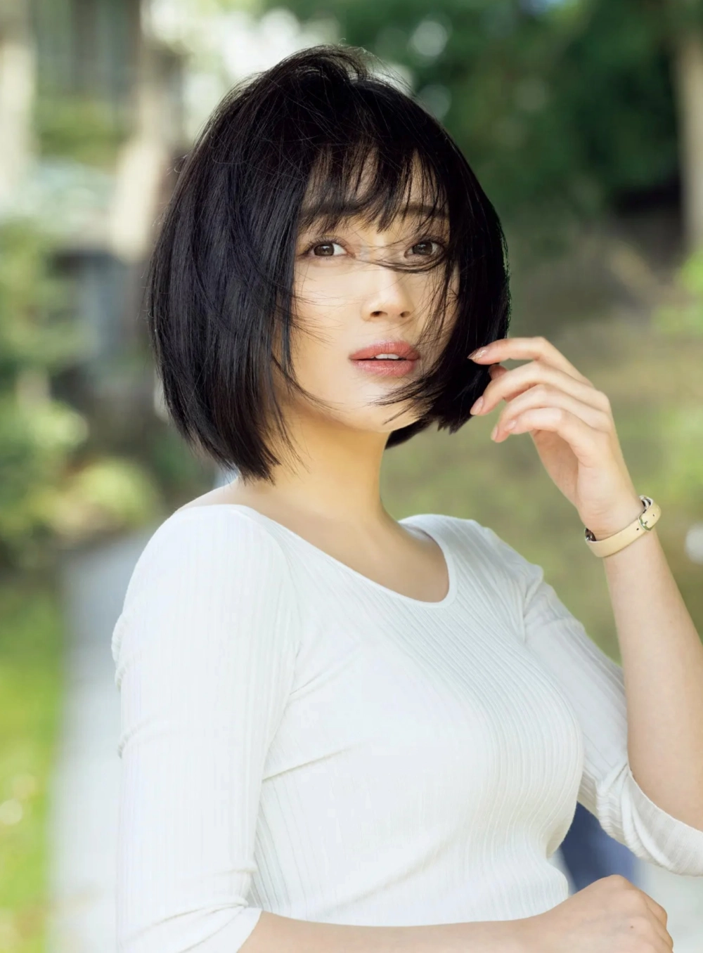 Manami Shindo hút mắt bởi vẻ sexy tự nhiên