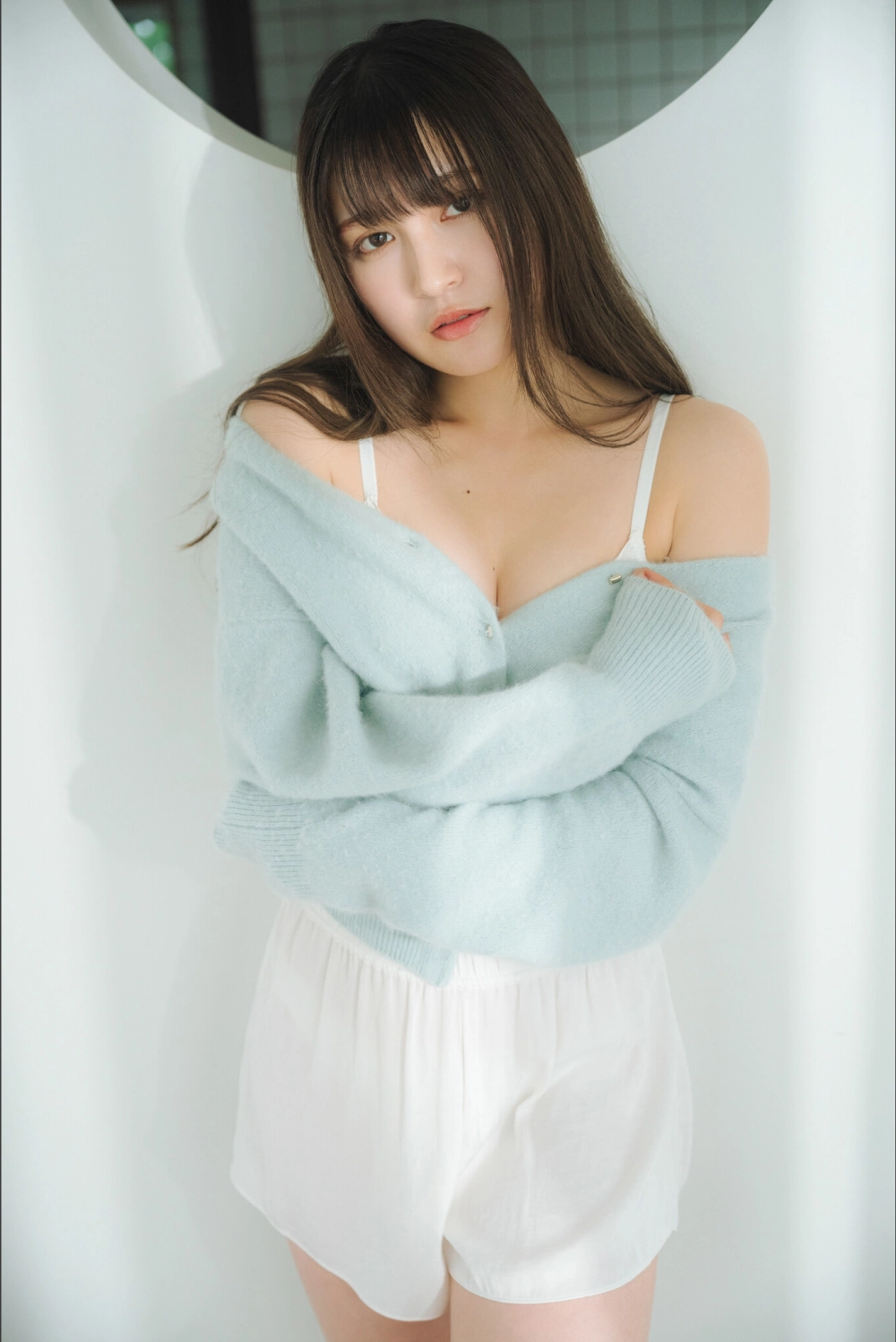 Mina Yui hấp dẫn ở mọi góc nhìn