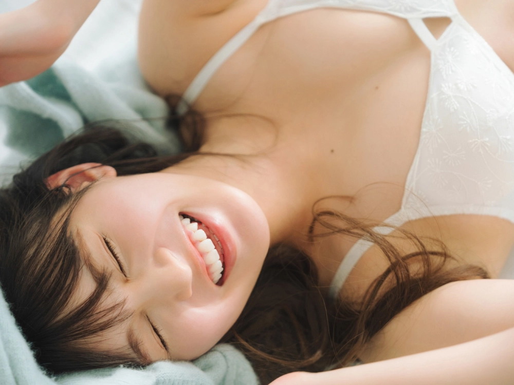 Mina Yui luôn nổi bật giữa đám đông