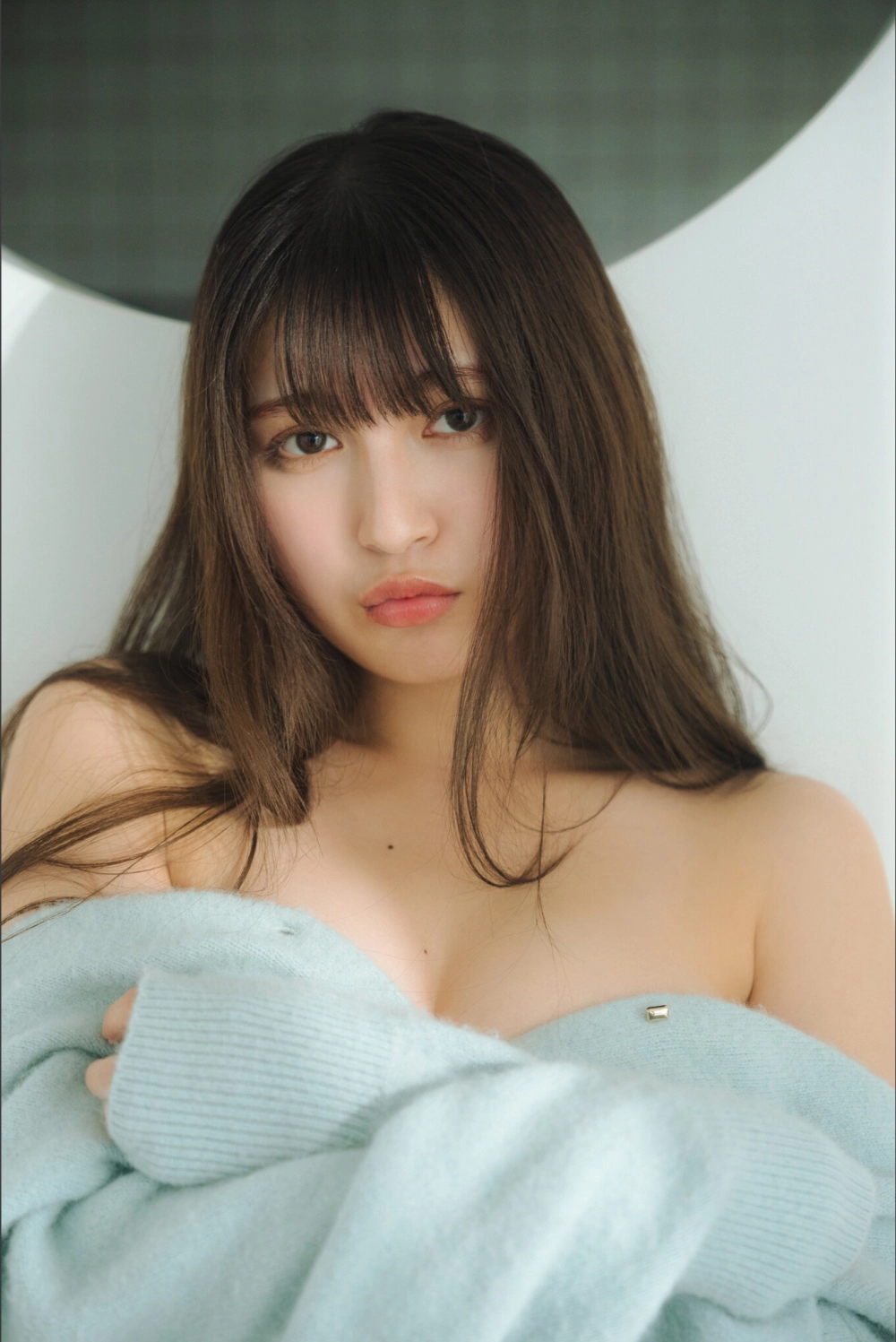 Mina Yui đẹp nổi bật đầy cuốn hút