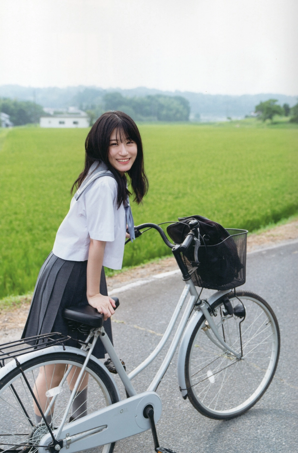 Rei Jonishi gợi cảm đầy sức hút