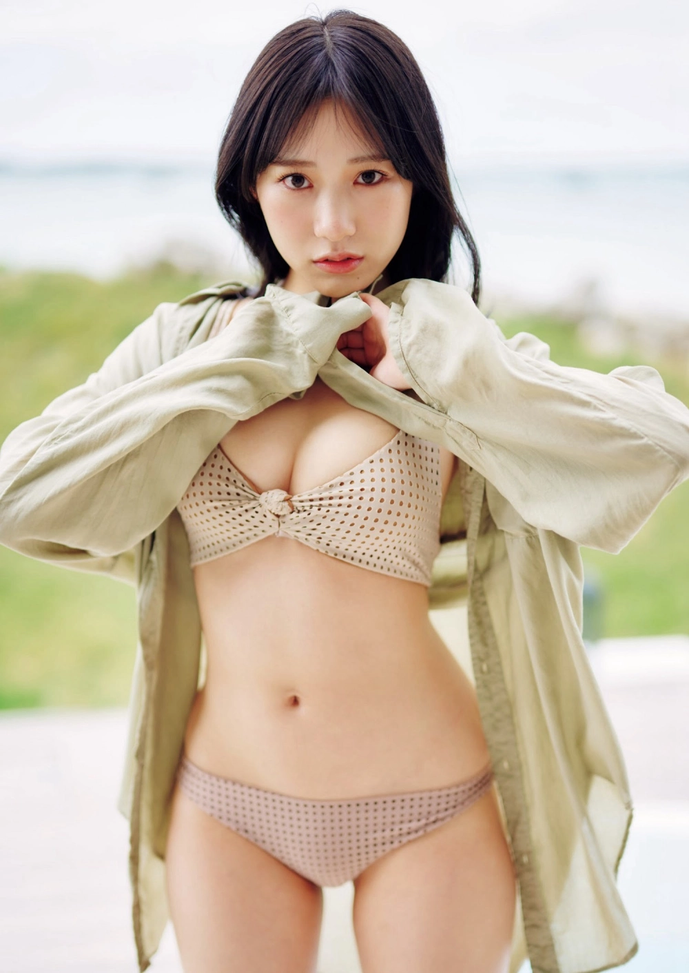 Shirakama Miru mang vẻ đẹp mềm mại nhưng mạnh mẽ