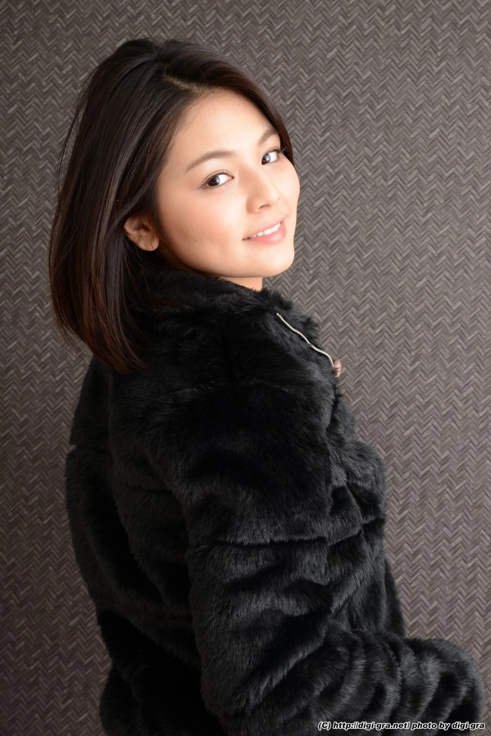 Tsubasa Akimoto tạo dấu ấn bằng nét đẹp mềm mại