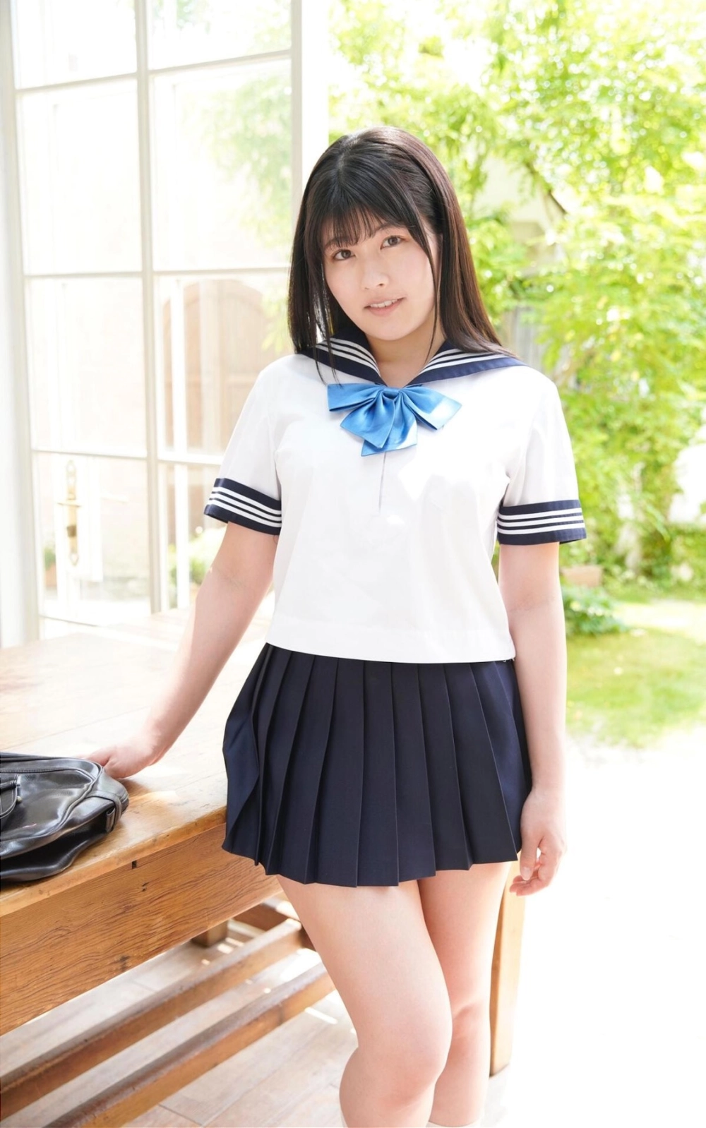 Yoshino Chitose rạng rỡ trong từng khung hình