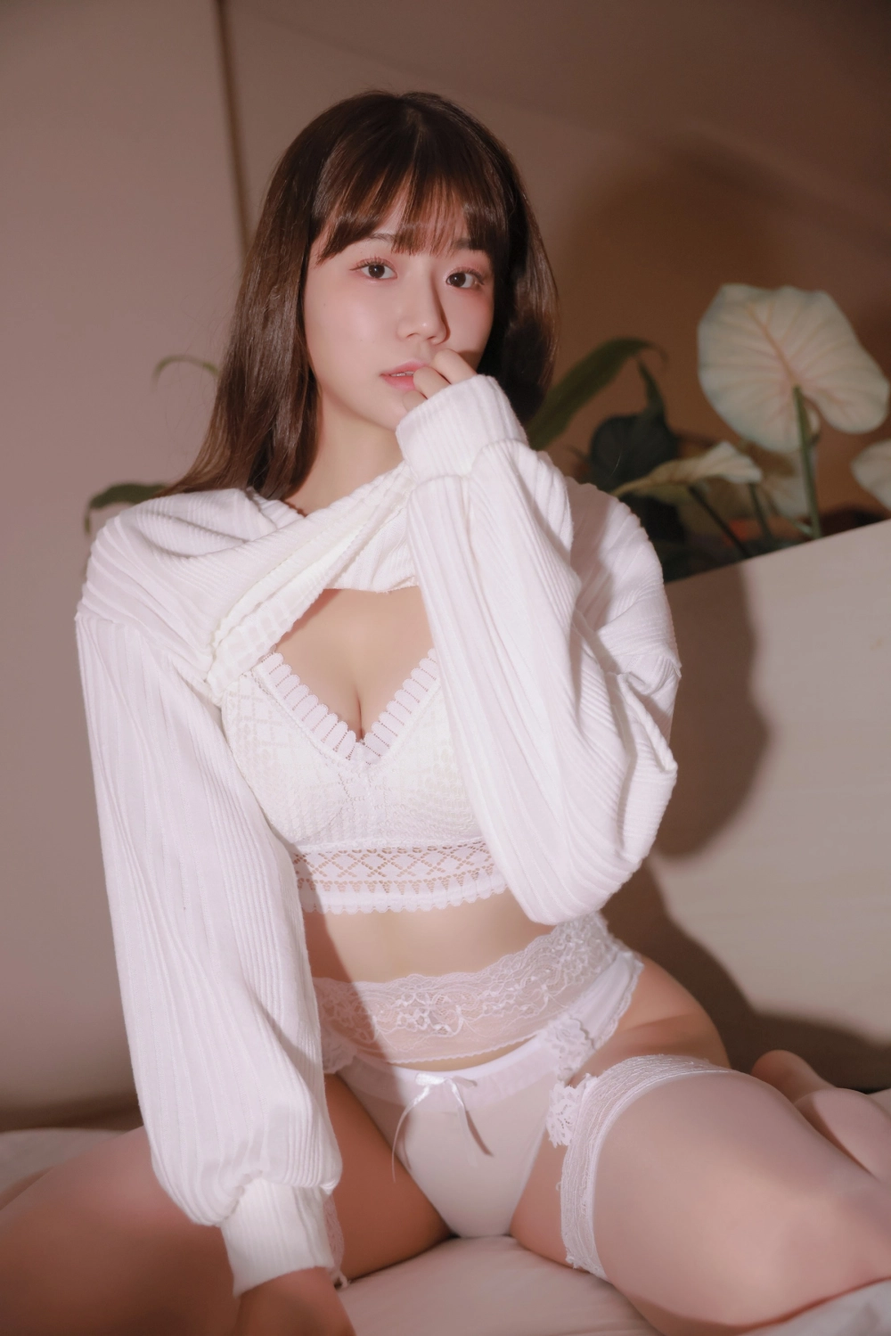 Yui duyên dáng và cực kỳ bắt mắt