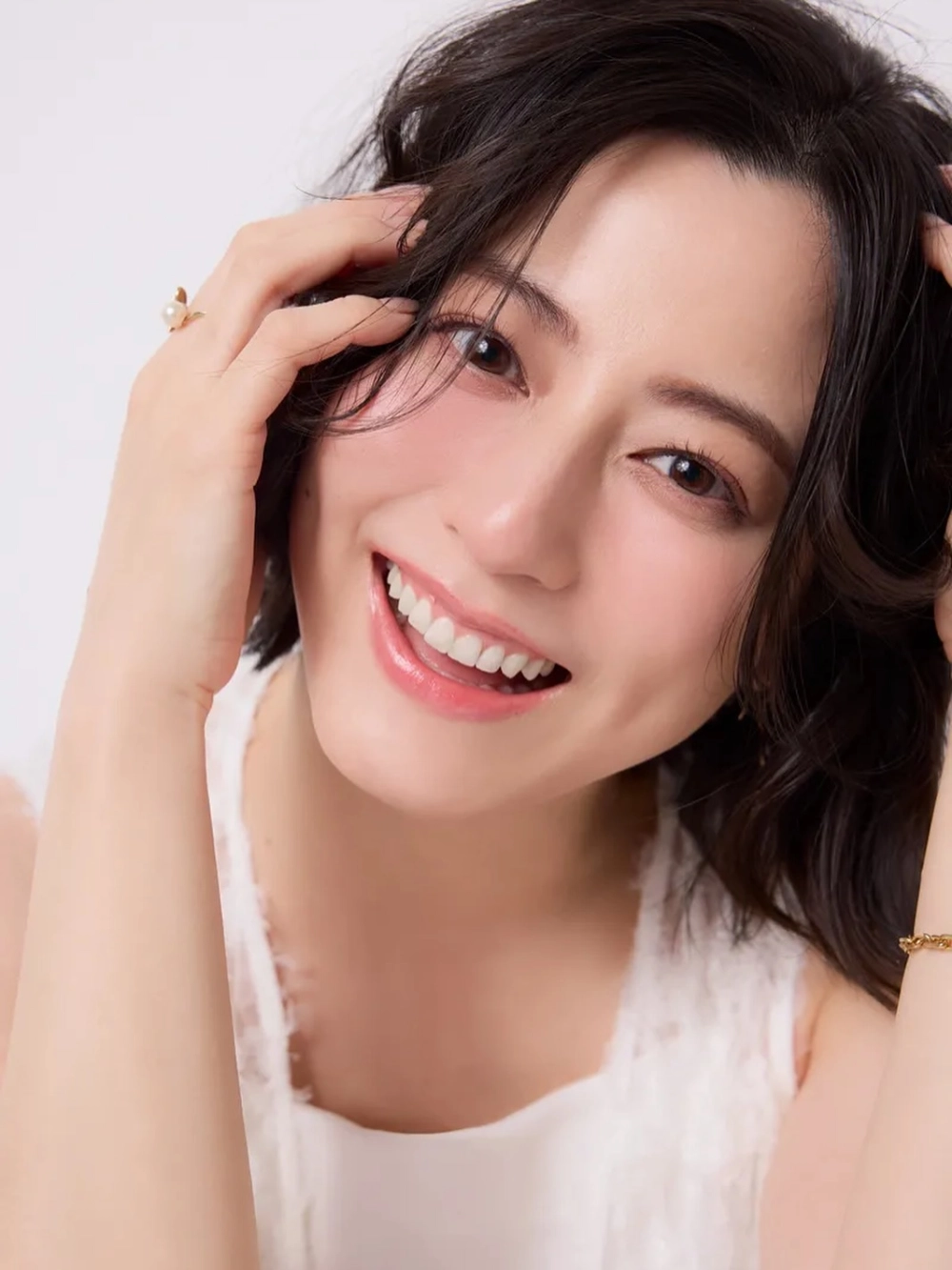 Yumi Sugimoto tạo dấu ấn với vẻ đẹp cuốn hút