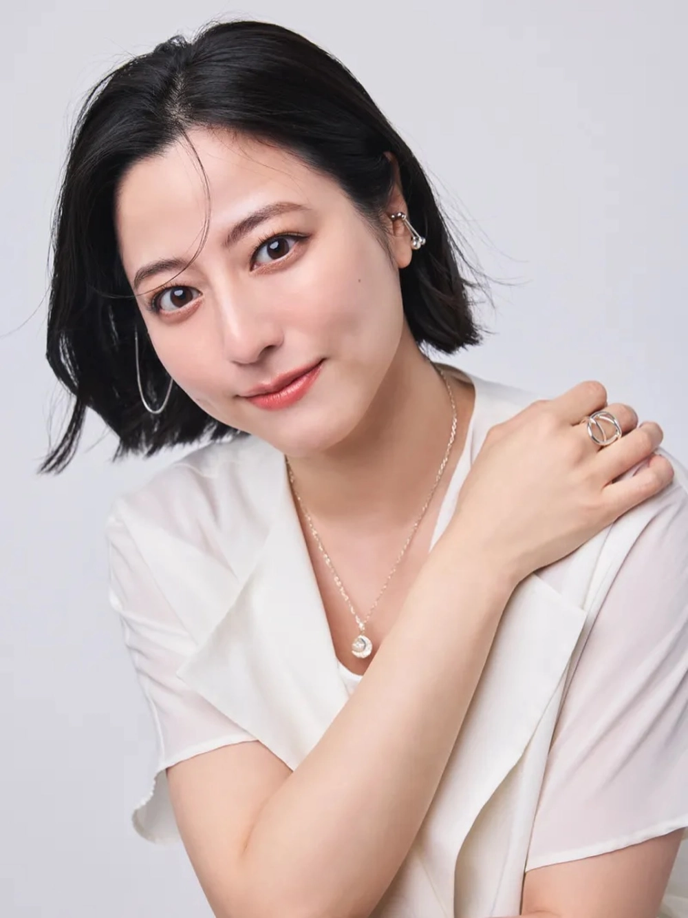 Yumi Sugimoto nổi bật bởi nét đẹp thanh thoát