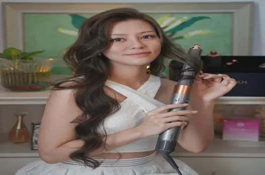 Bùi Lan Hương bùng nổ quyến rũ qua bộ sưu tập ảnh thời thượng