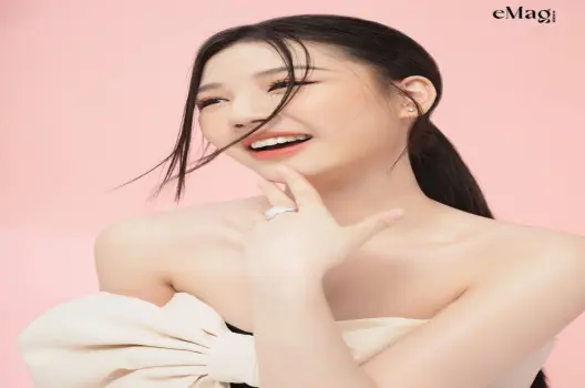 Nhan sắc và thần thái của Amee gây sốt mạng xã hội