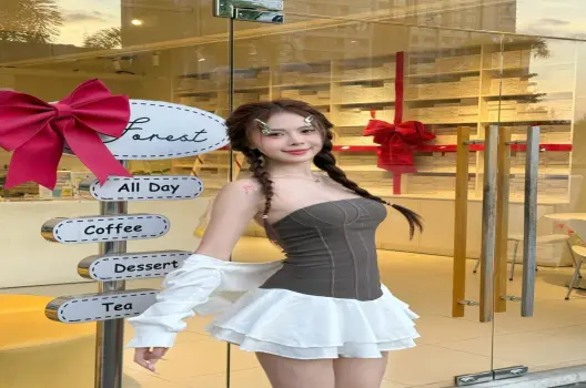 Từng góc ảnh của Ngân Hà TikTok đều toát lên sự sang trọng và bản lĩnh