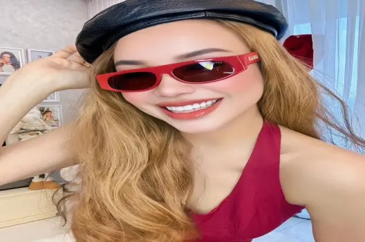 Trà Ngọc Hằng bùng nổ quyến rũ qua bộ sưu tập ảnh thời thượng