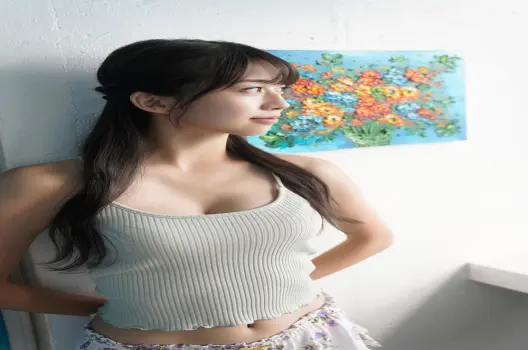 Makino Marie táo bạo cuốn hút ngút ngàn trong bộ ảnh sexy