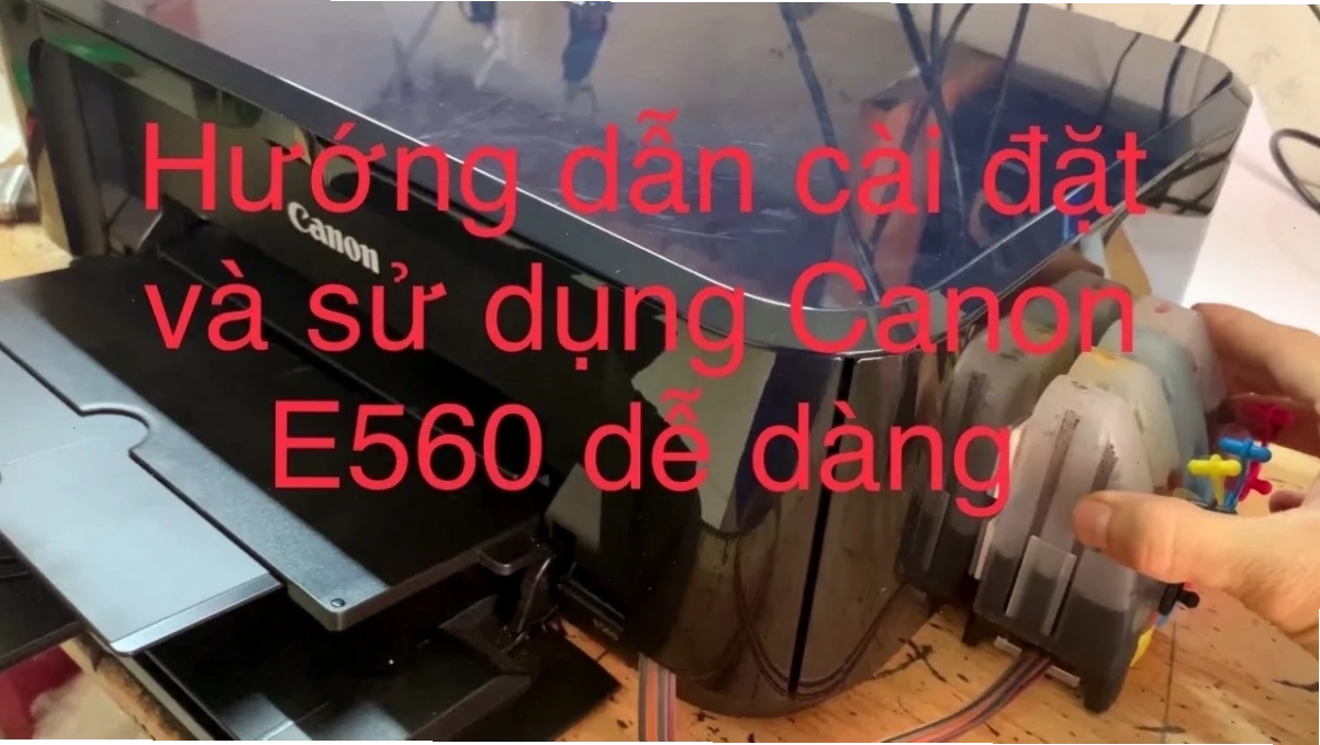 Bảng điều khiển máy in Canon PIXMA E560 hiển thị thông báo lỗi