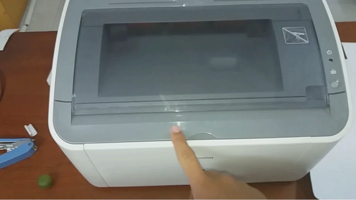 Cận cảnh trục từ trong hộp mực máy in
