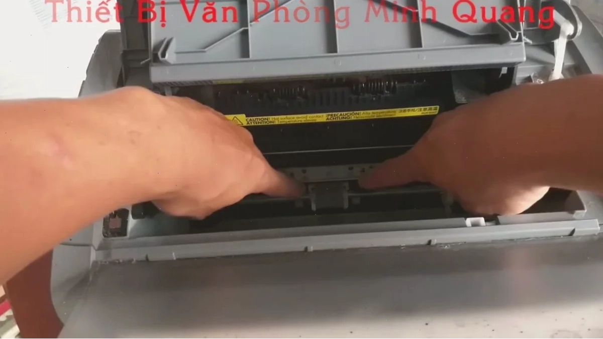 Quả đào máy in Canon 2900 với thiết kế cao su đặc trưng