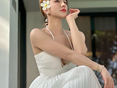 Diệp Lâm Anh bùng nổ quyến rũ qua bộ sưu tập ảnh thời thượng
