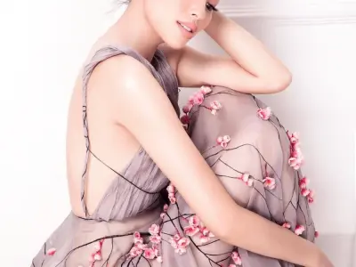 Hoa hậu Phạm Hương bùng nổ quyến rũ qua bộ sưu tập ảnh mới
