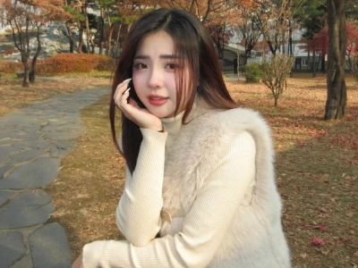 Cindy TikTok ghi dấu ấn mạnh mẽ với phong cách thời trang đầy biến hóa