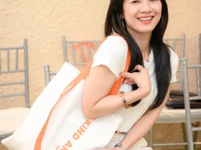 Kiều Oanh khiến người hâm mộ trầm trồ với ảnh mới lạ cuốn hút