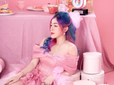 Linh Barbie biểu tượng mới của vẻ đẹp hiện đại trong làng giải trí Việt