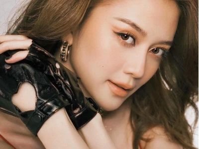 Thiều Bảo Trang tỏa sáng trong bộ ảnh thời trang cuốn hút